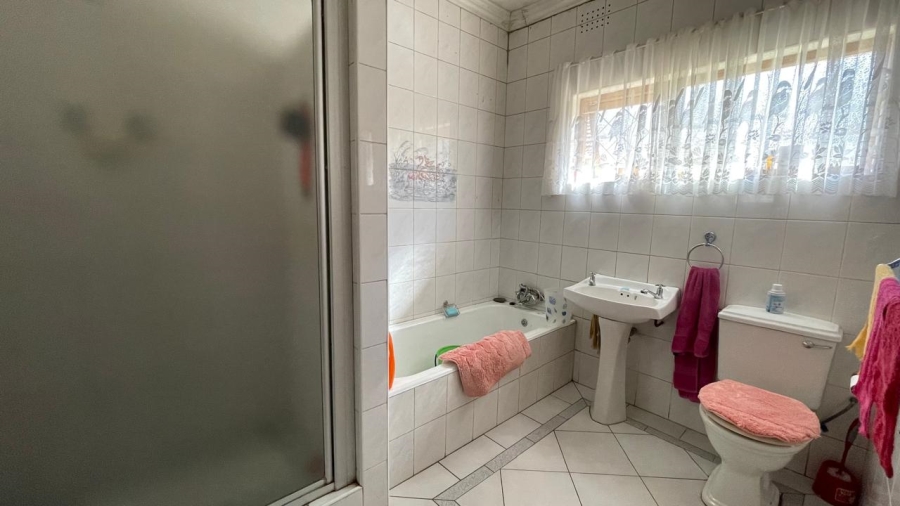 3 Bedroom Property for Sale in Cambridge Eastern Cape